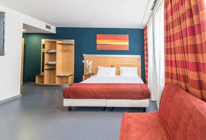 اتاق استاندارد سه نفره, Sotel Nomentana Roma