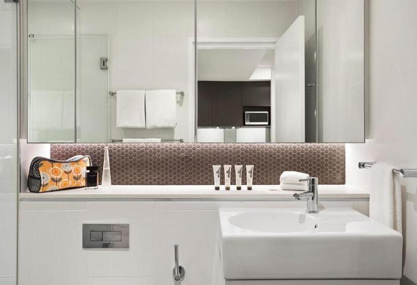 수피리어 스튜디오, Quest North Sydney