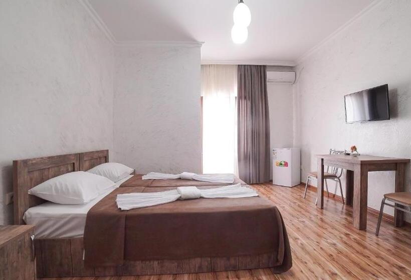 Superior Room, Chakvi