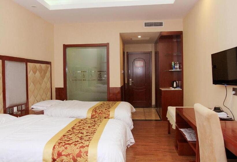Номер Стандарт Трехместный, Junyi Hotel Hebei Zhangjiakou West Bridge District Ciershan Street