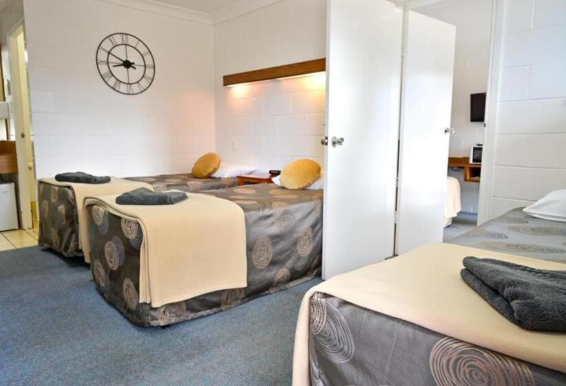 Семейный Номер, Byer Fountain Motor Inn