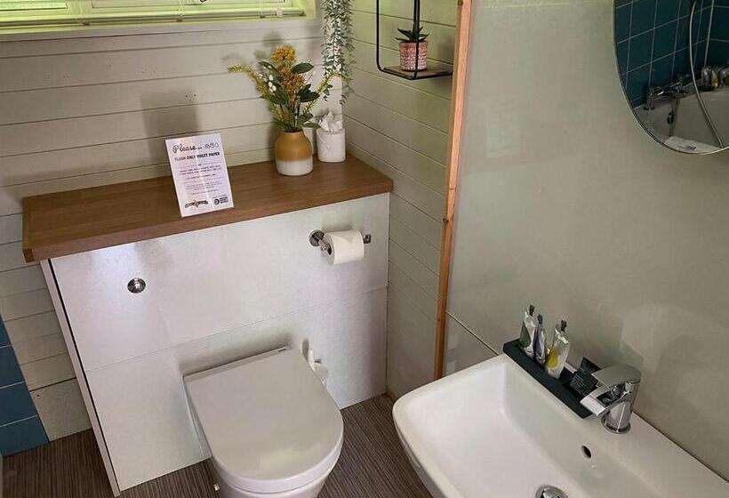 Дом 2 Спальни, Ivyleaf Combe Lodges
