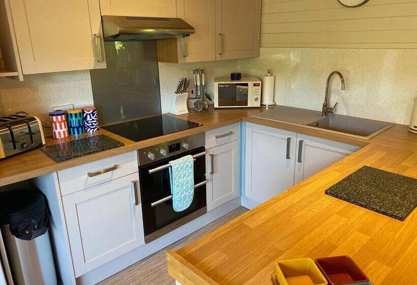 Дом 2 Спальни, Ivyleaf Combe Lodges