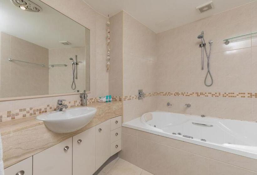 2 Bedroom Apartment with Views, The Waterford Prestige Apartments
