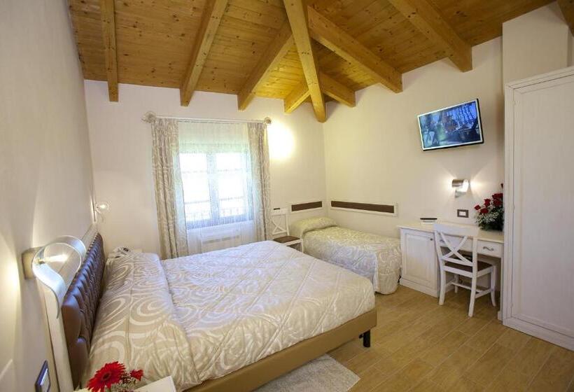 스탠다드 트리플 룸, Relais Villa Giulia