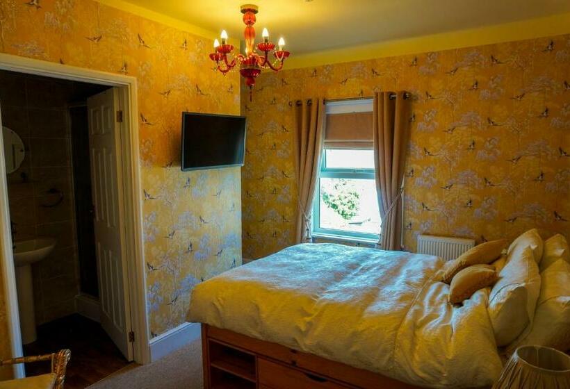 Номер Deluxe Вид на Море Боковой, The Bell Lodge