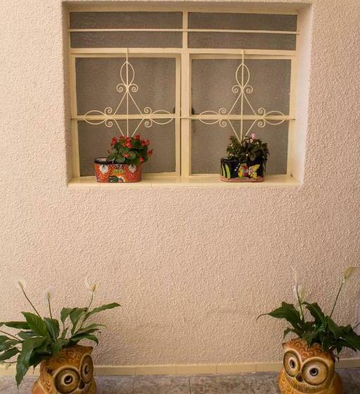 חדר סטנדרט לשלושה עם חדר אמבטיה משוף, Hostal Tlaquepaque