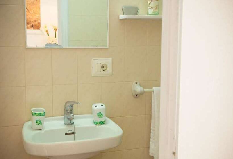 Standard-huone Terassi, Hostal Sunset Ibiza