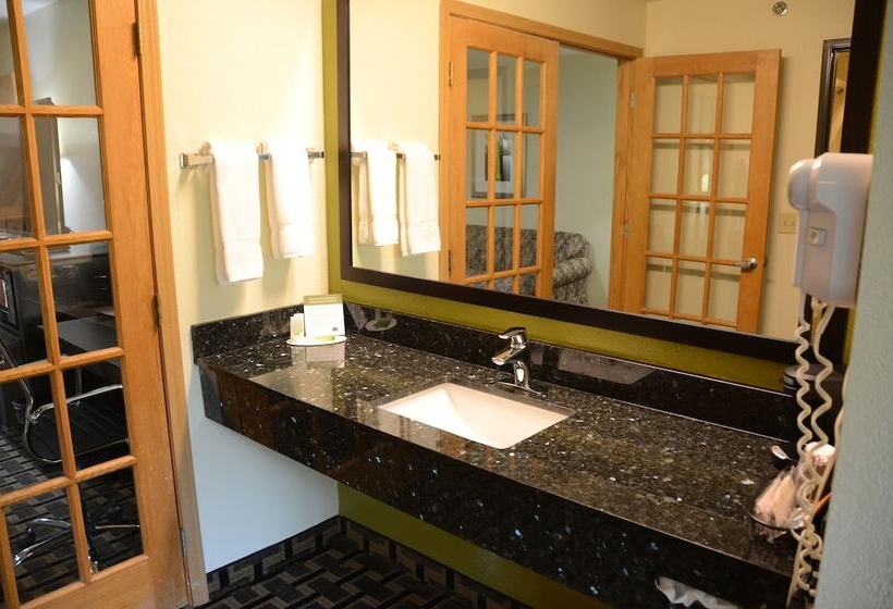 Люкс, Americinn By Wyndham West Burlington