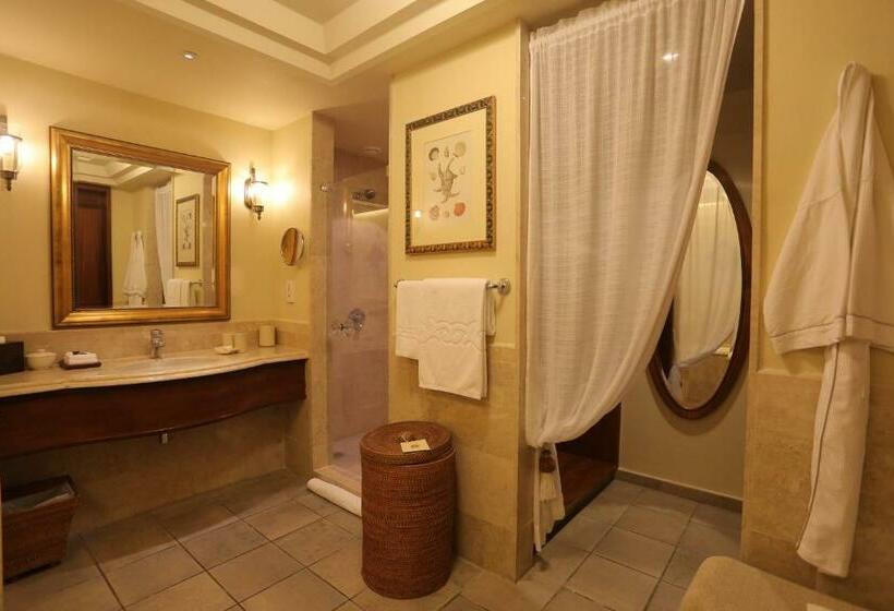 اتاق استاندارد با چشم‌انداز دریا, The Residence Mauritius