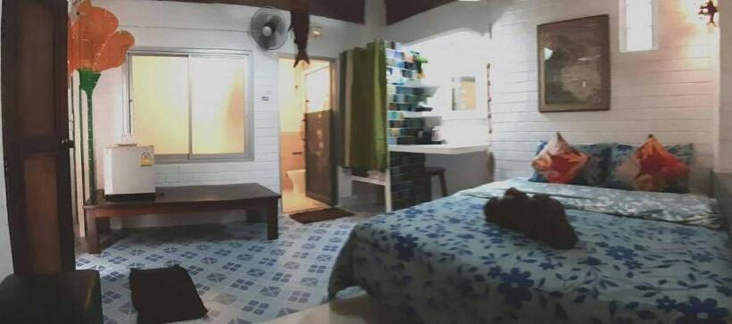 Номер Стандарт Трехместный, Banthorphan Resort