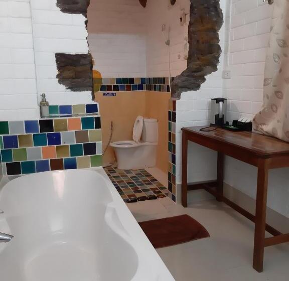 Люкс, Banthorphan Resort
