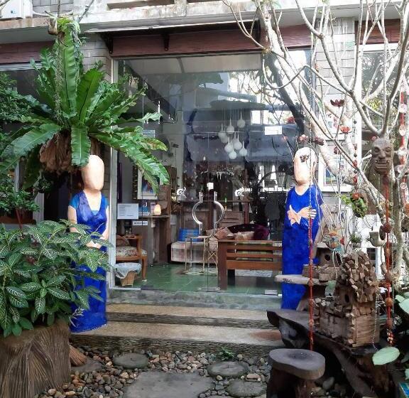 家庭间, Banthorphan Resort