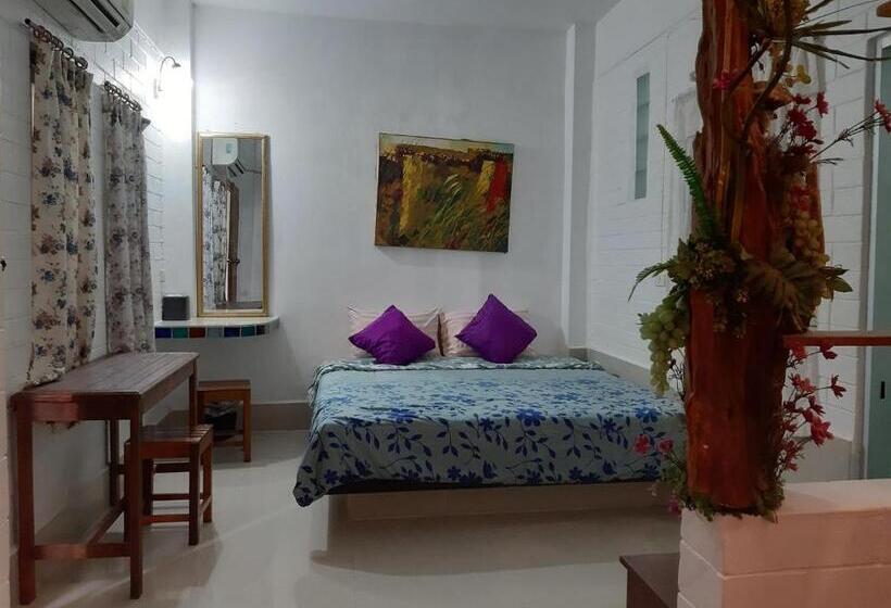 Номер Стандарт Трехместный, Banthorphan Resort