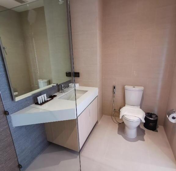 اتاق اساندارد با چشم‌انداز جانبی به دریا, De Veranio Resort
