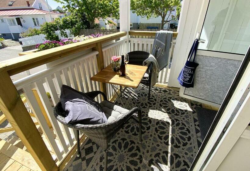 Номер Стандарт Вид на Море с Балконом, Skaftö Hotell Villa Lönndal, Grundsund
