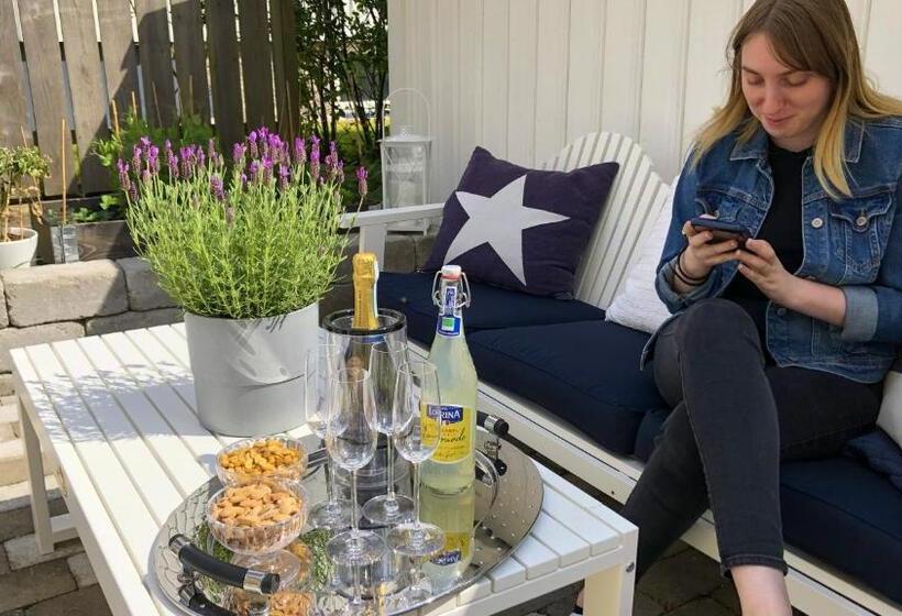 Номер Стандарт Вид на Море с Балконом, Skaftö Hotell Villa Lönndal, Grundsund