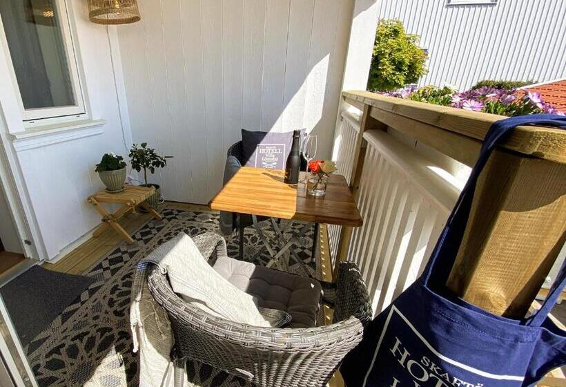 Номер Deluxe Вид на Море Боковой, Skaftö Hotell Villa Lönndal, Grundsund