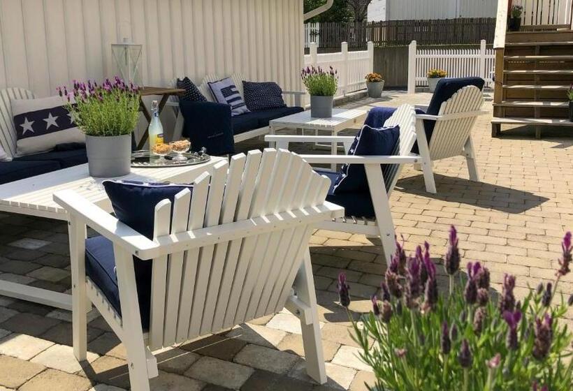 Номер Deluxe Вид на Море с Балконом, Skaftö Hotell Villa Lönndal, Grundsund