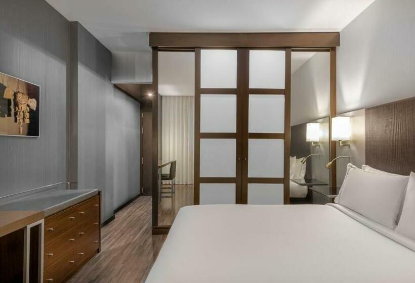 חדר סופריור עם מיטת קינג, Ac Hotel Coslada Aeropuerto By Marriott