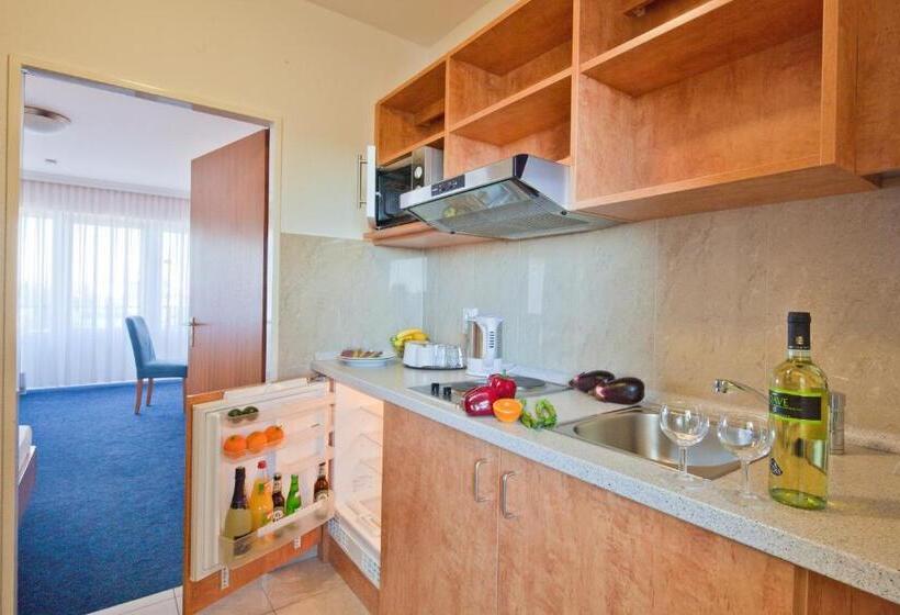 标准三人间, Apartment Hotel Hamburg Mitte