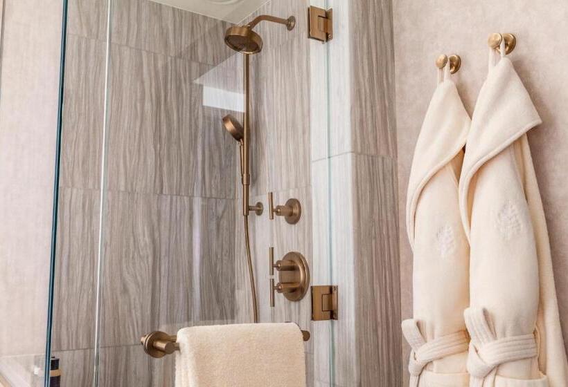 Номер Deluxe, Four Seasons Hotel Riyadh