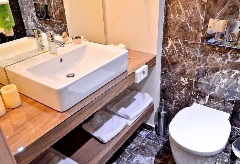 اتاق استاندارد, Capitolina City Chic