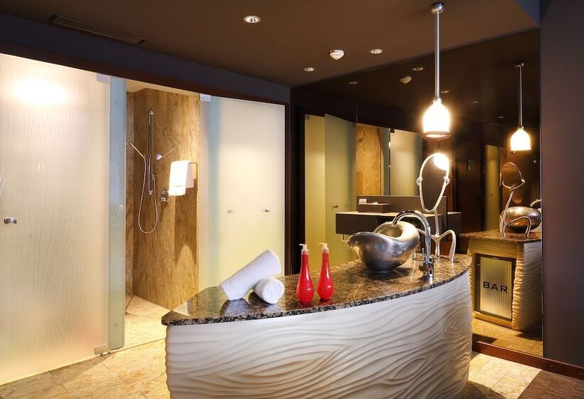 Quarto Estandar, East Hotel Hamburg