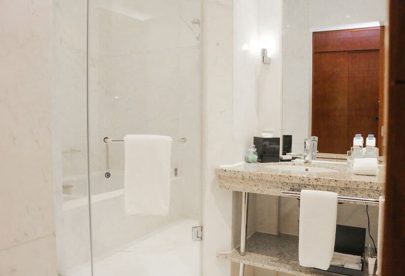 可观景的套房, New Coast Hotel Manila