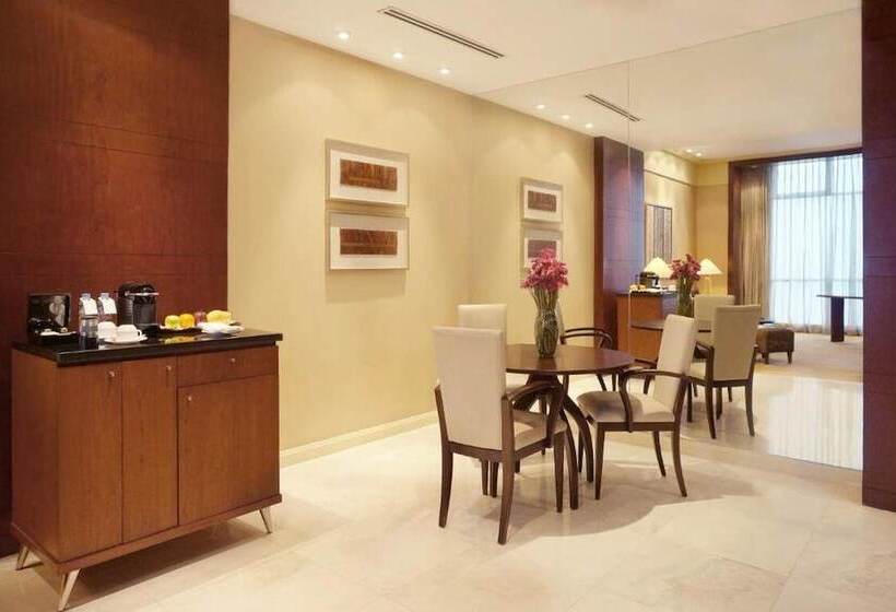 可观景的套房, New Coast Hotel Manila