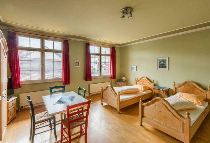 Апартаменты 2 Спальни, Gasthof Zur Traube