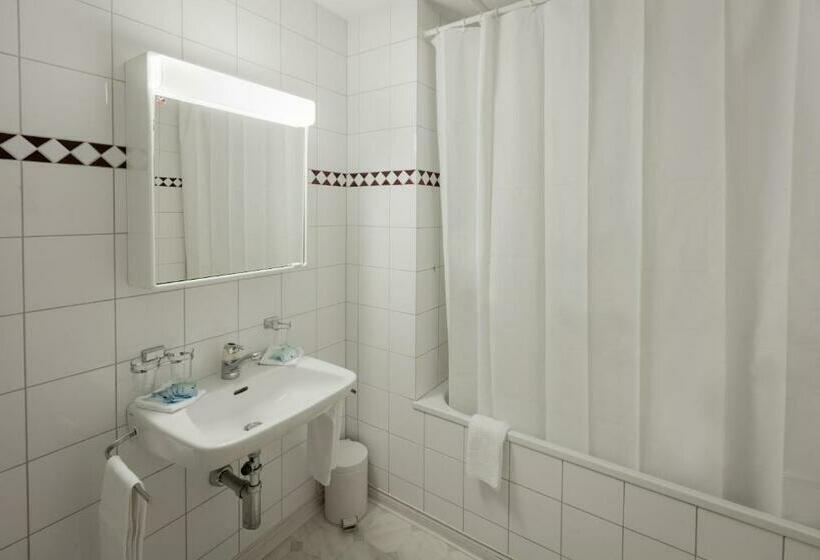 Апартаменты 2 Спальни, Gasthof Zur Traube