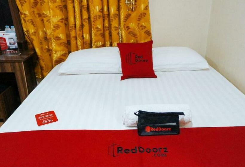 Номер Deluxe, Reddoorz Near Talisay District Hospital