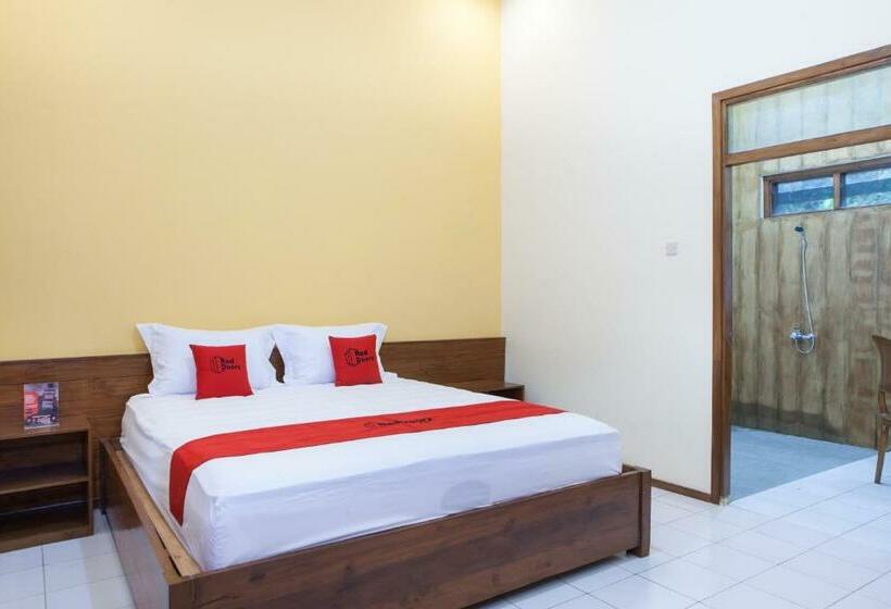Люкс, Reddoorz Near Baluran National Park