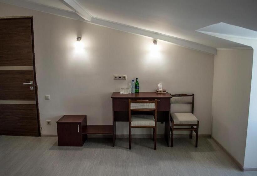 Семейный Номер, Stone Art Guest House & Camping