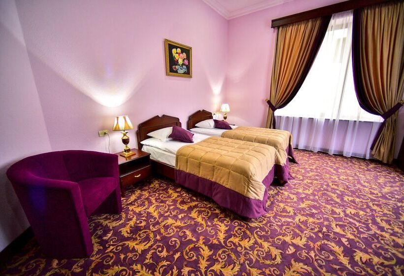 סוויטה משפחתית, Metropol Hotel Yerevan