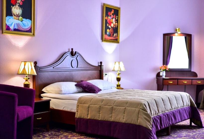 סוויטה משפחתית, Metropol Hotel Yerevan