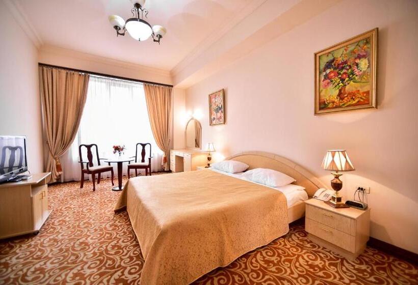 스위트, Metropol Hotel Yerevan