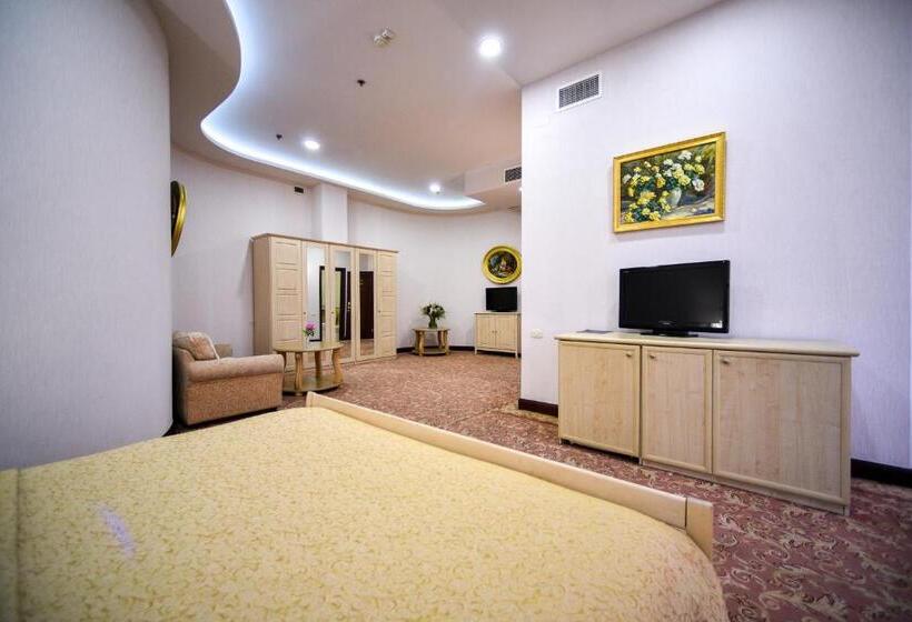 סוויטה נוף להרים, Metropol Hotel Yerevan