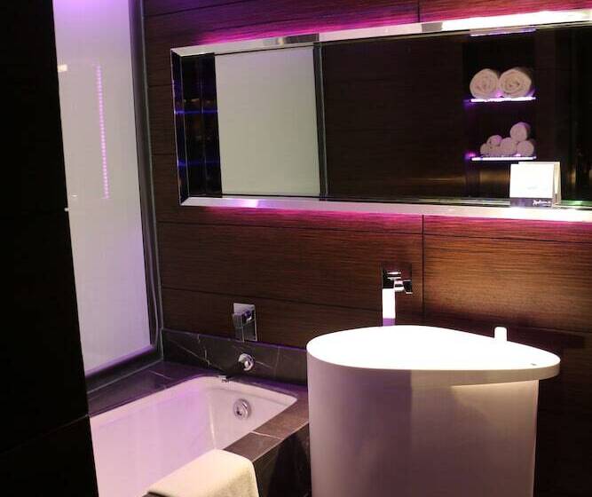 비즈니스룸, Radisson Blu Atria Bengaluru