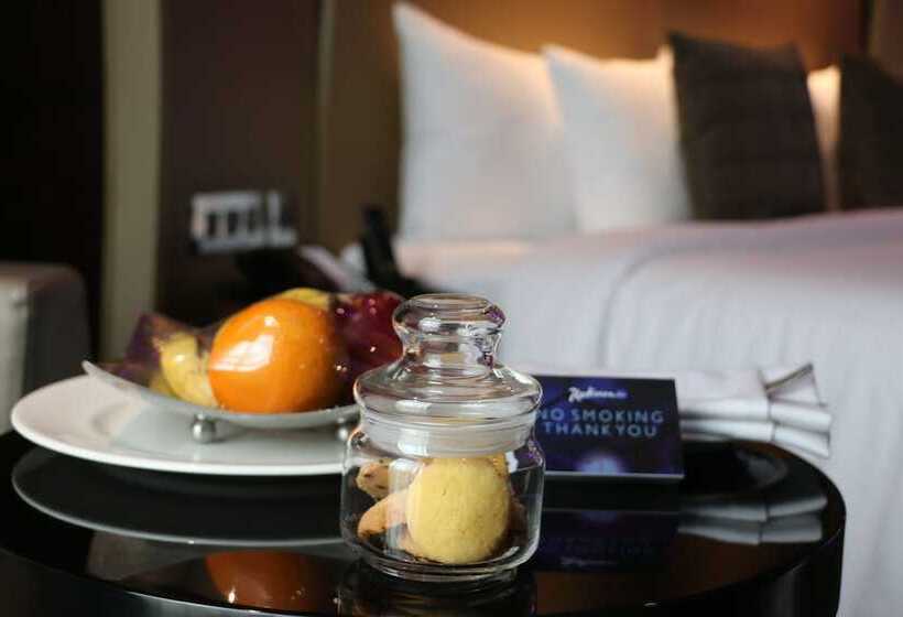 Номер бизнес-класса, Radisson Blu Atria Bengaluru