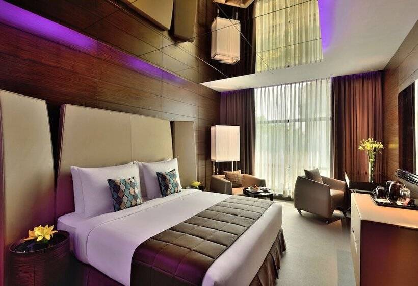 디럭스 룸, Radisson Blu Atria Bengaluru