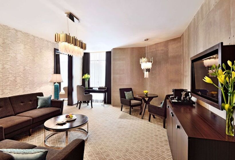Люкс, Radisson Blu Atria Bengaluru
