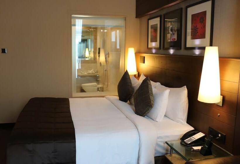 Номер Deluxe, Radisson Blu Atria Bengaluru