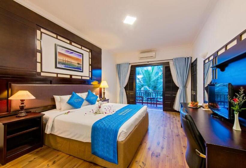 豪华园景房, River Beach Resort & Residences