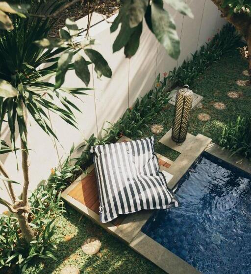 주니어 스위트 풀장 전망, The Vira Bali Boutique Hotel & Suite