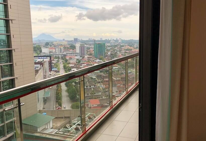 Апартаменты Comfort 3 Спальни, Luco Apartments At Imperial Suites