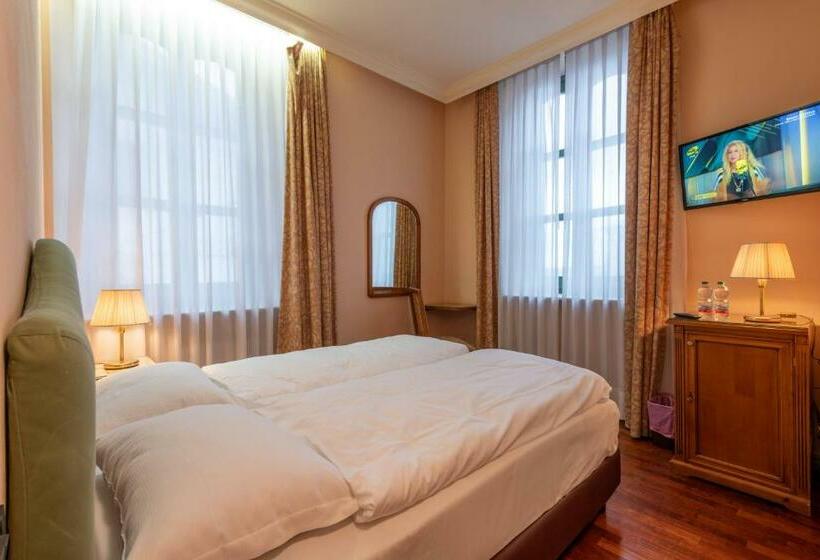 Номер Стандарт, Roma