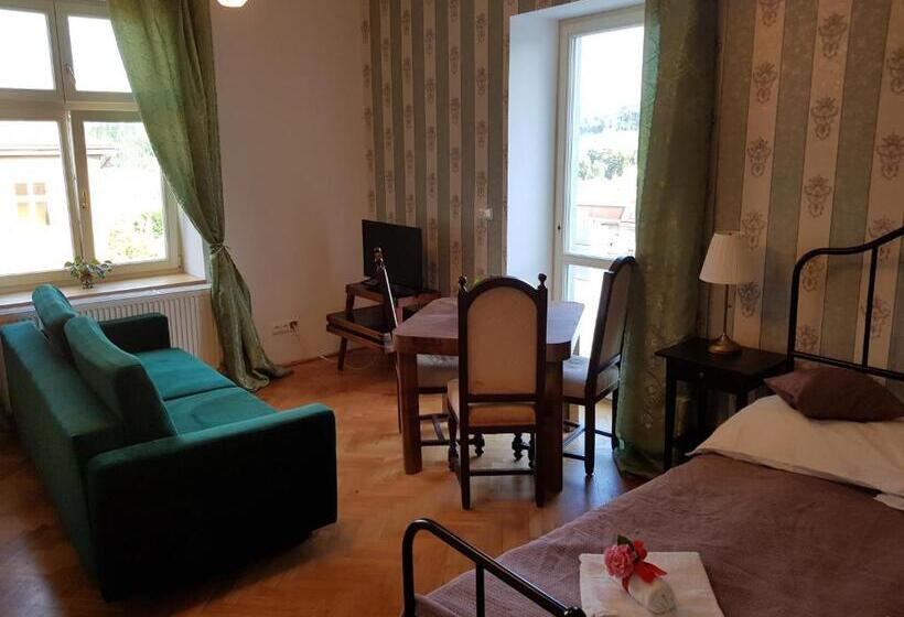 테라스 스위트, Vila Janáčkova   1st Republic Villa
