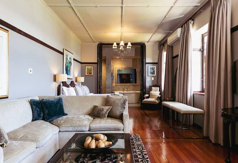 Люкс, Camps Bay Retreat